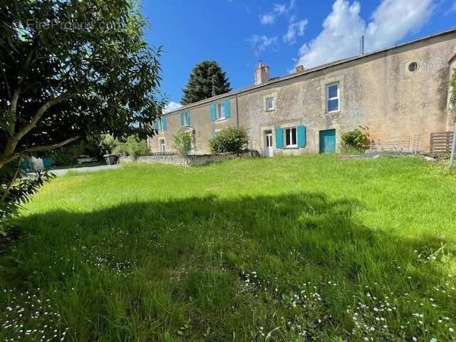 Maison à BRION-PRES-THOUET