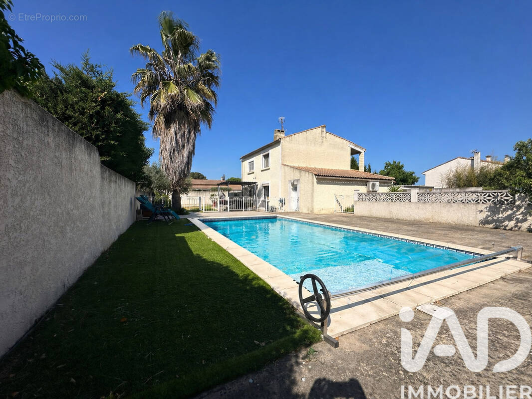 Photo 1 - Maison à AUBORD