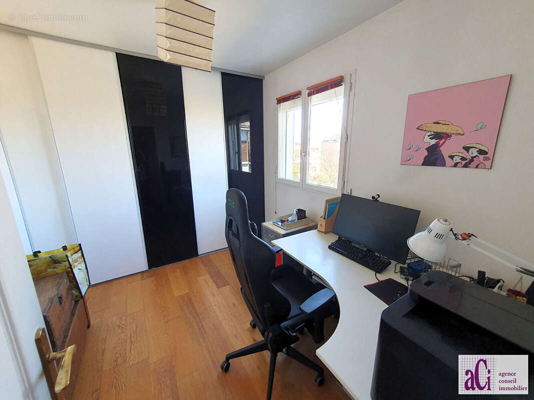 Maison à L'HAY-LES-ROSES