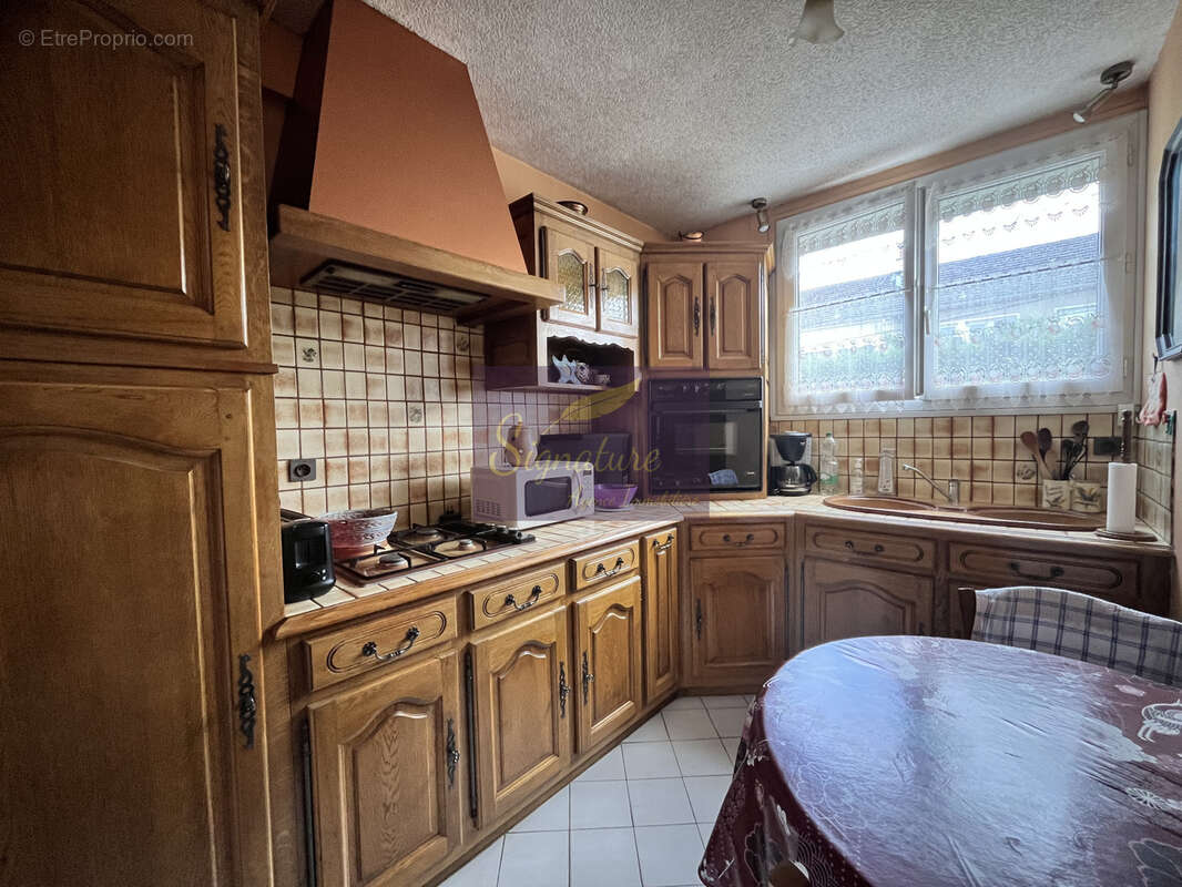 Maison familiale type 5 de 96 m2 sur 300 m2 de terrain avec Garage - photo 5