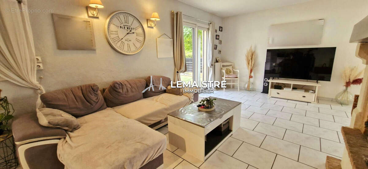 Maison à vendre - Yvetot - 160 m² - 6 chambres - Sous-sol complet - Jardin de 600 m² - photo 8