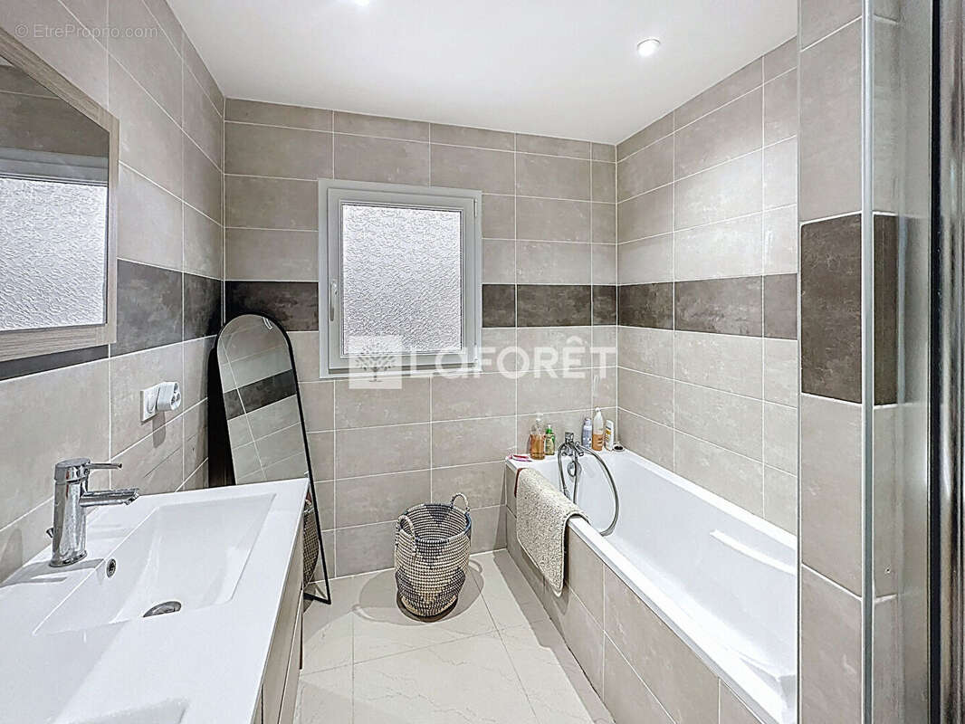 Maison à SAINT-JUST