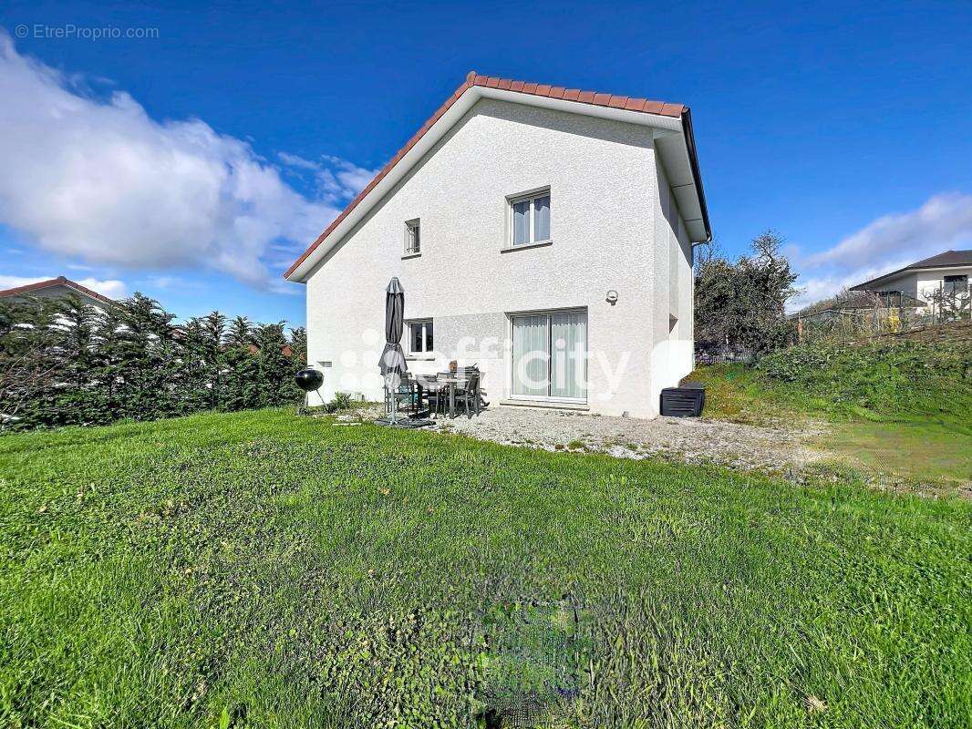 Maison à BRENTHONNE