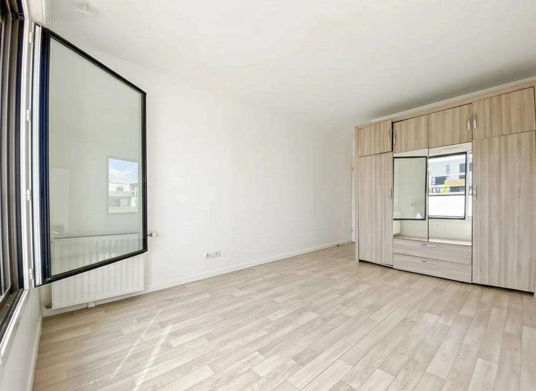 Appartement à SAINT-CYR-L'ECOLE