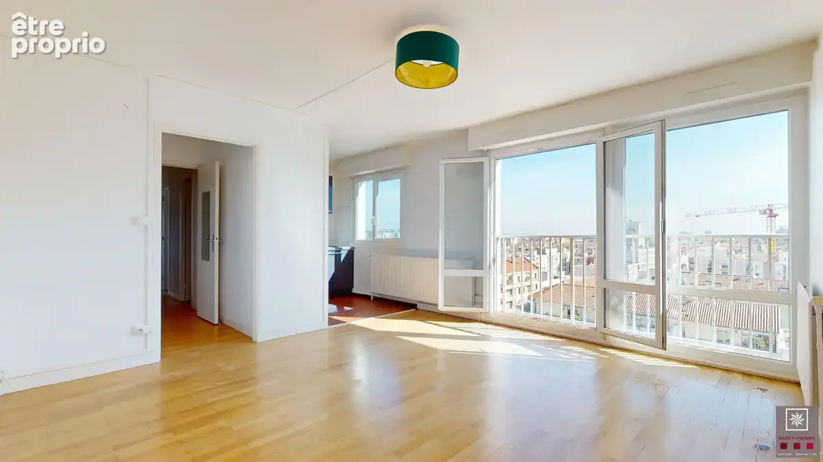 DERNIER ETAGE - T2 avec vue panoramique, cave et parking en s-sol - photo 2
