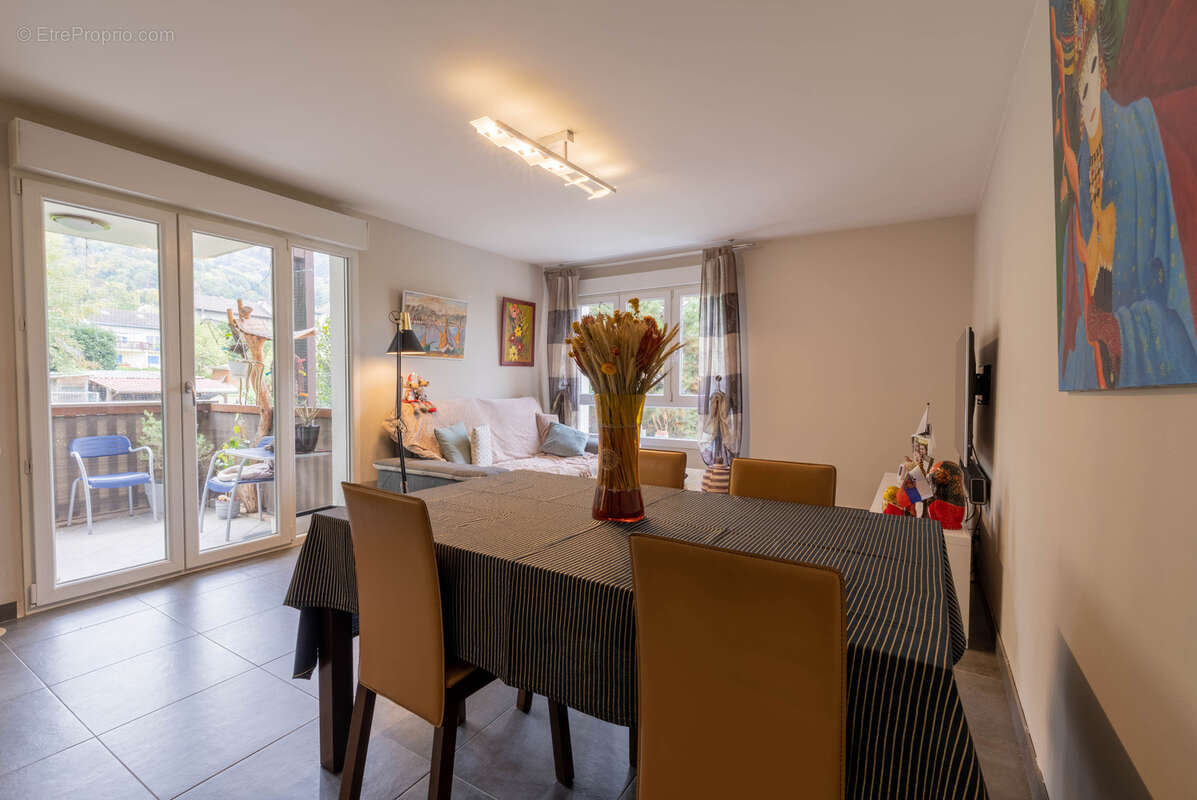 Appartement à SAINT-CERGUES