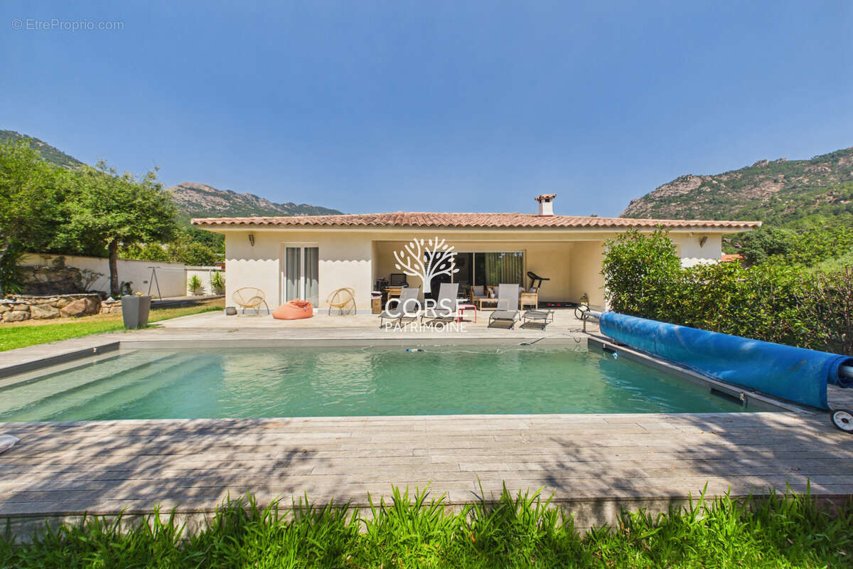 Maison avec piscine et dépendance - photo 28