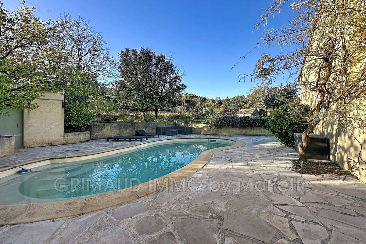 Maison à PLAN-DE-LA-TOUR