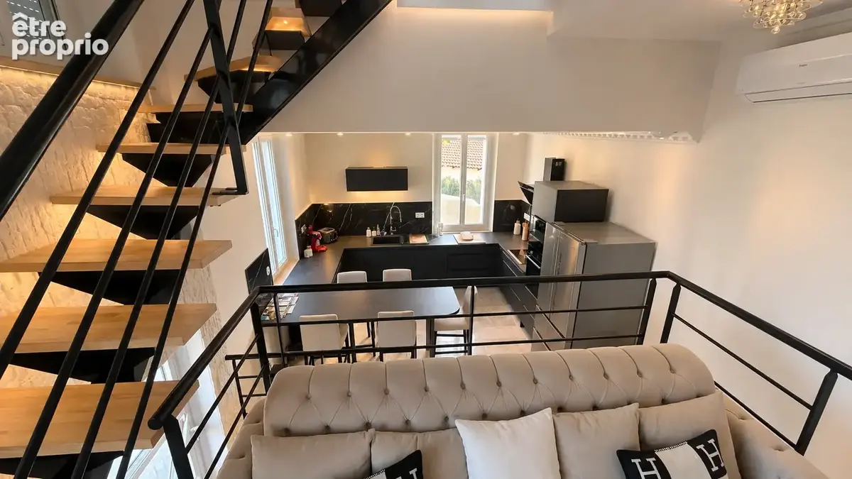 CLERMONT-FERRAND - Maison Michelin 82 m2 avec 4 pièces entièrement rénovée - Architecture intérieure atypique, - photo 8