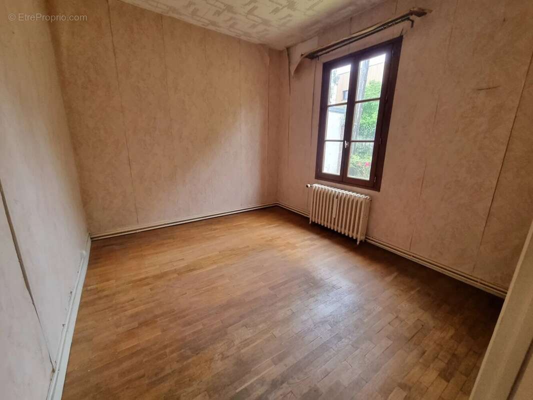 Terrain à CROISSY-SUR-SEINE