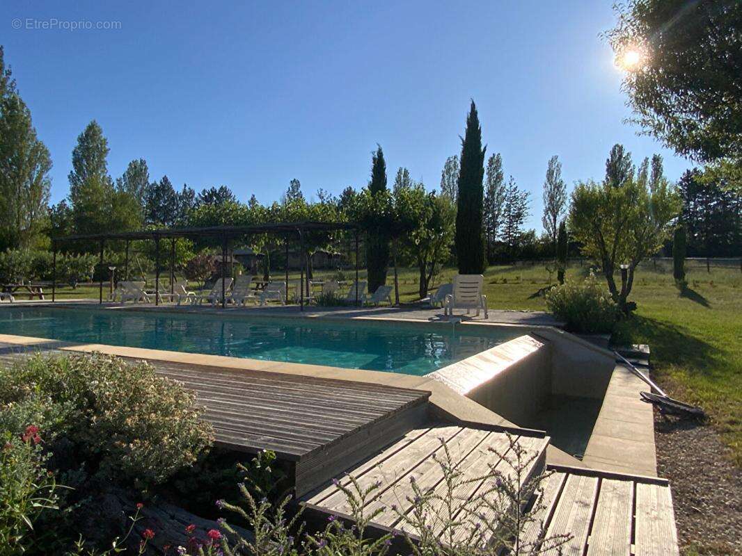 En Provence, Propriété d'Exception composée de diverses maisons en pierre pour plus de 1000 m² de bâti sur 6.3 HA - photo 6