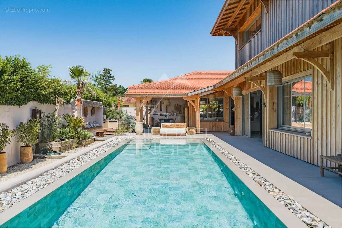 Maison à MIOS