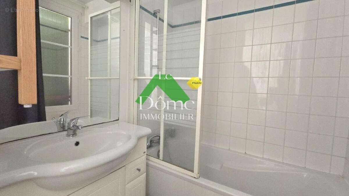 Appartement à BORNEL