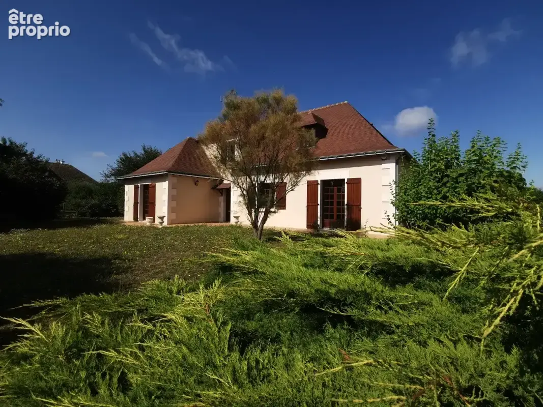 À Vendre : Maison Familiale avec Grand Terrain Attenant - photo 11