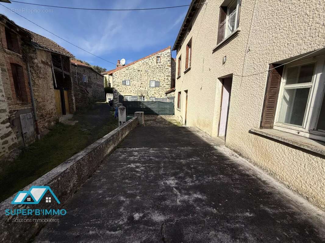 Maison à SAINT-JUST-PRES-BRIOUDE