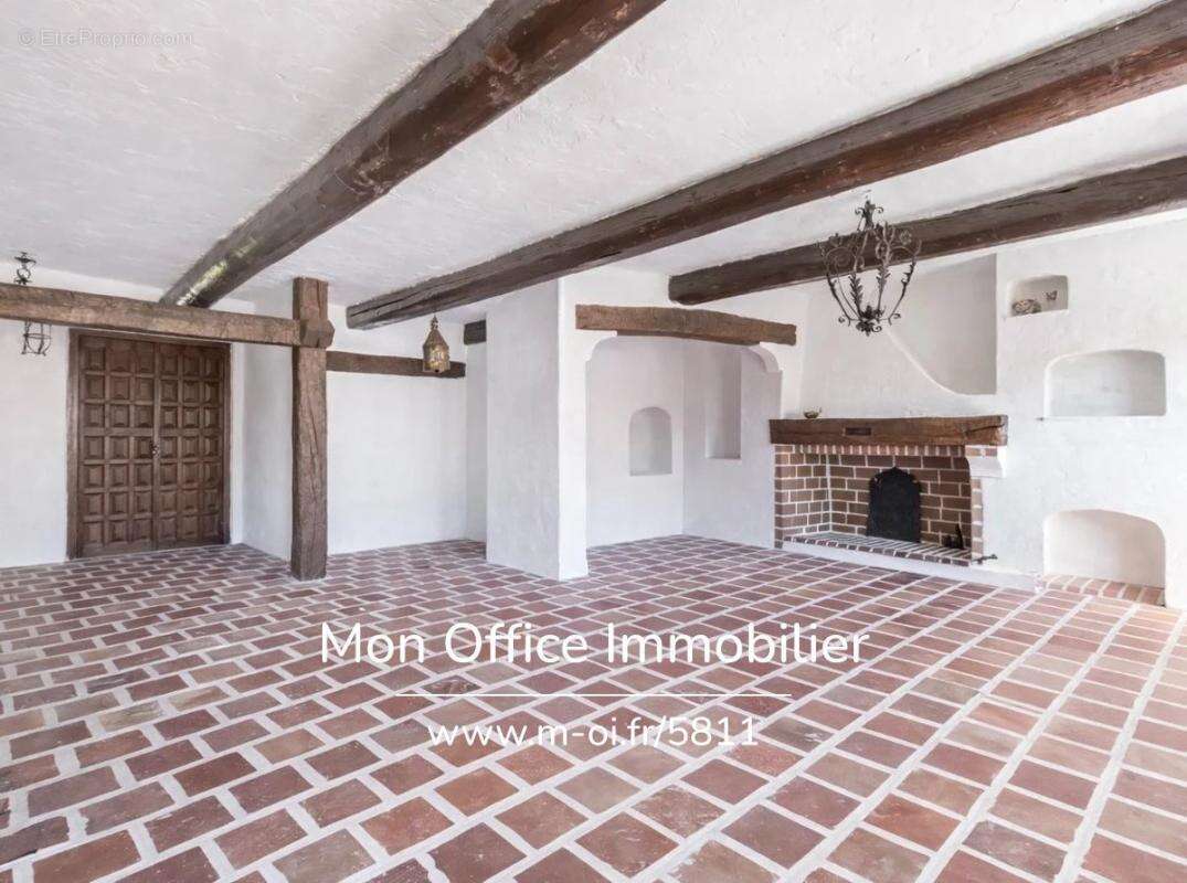 Appartement à MARSEILLE-2E