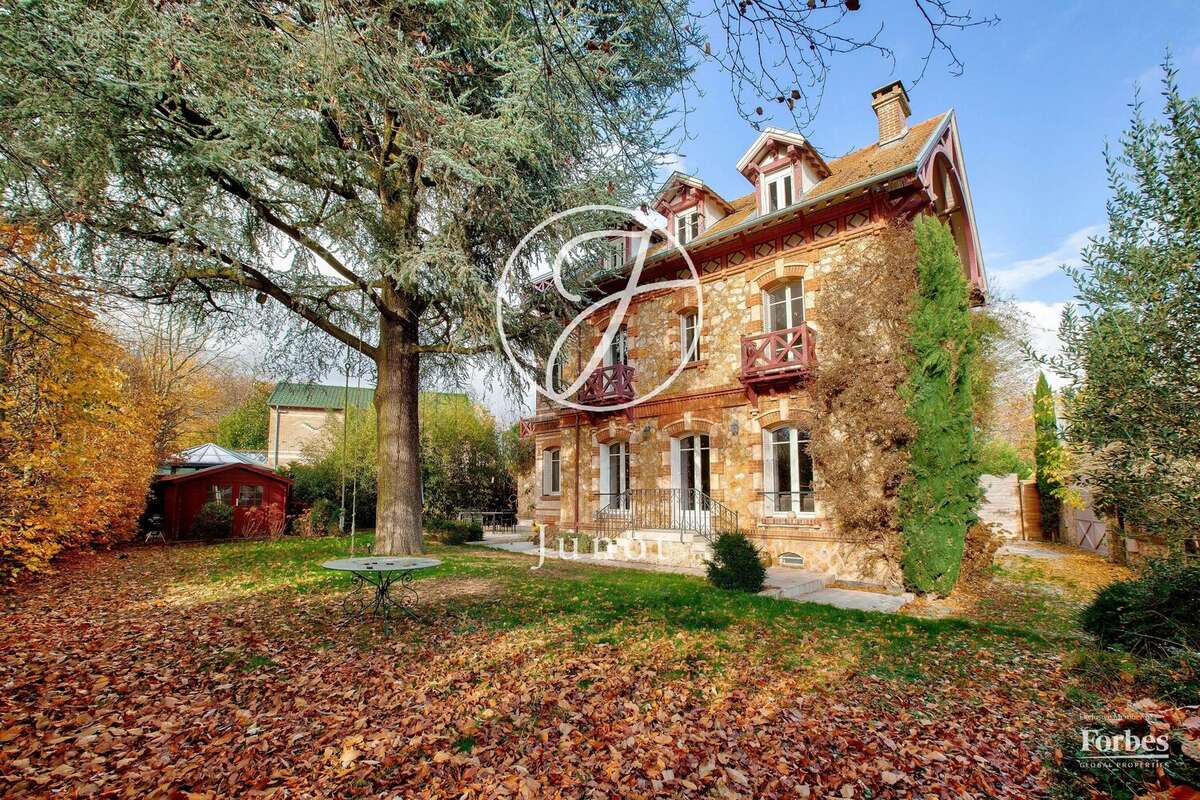 Vaucresson - PLATEAU DE CAZES - Maison 292 m² - 4 chambres - Terrain 720m² - photo 2