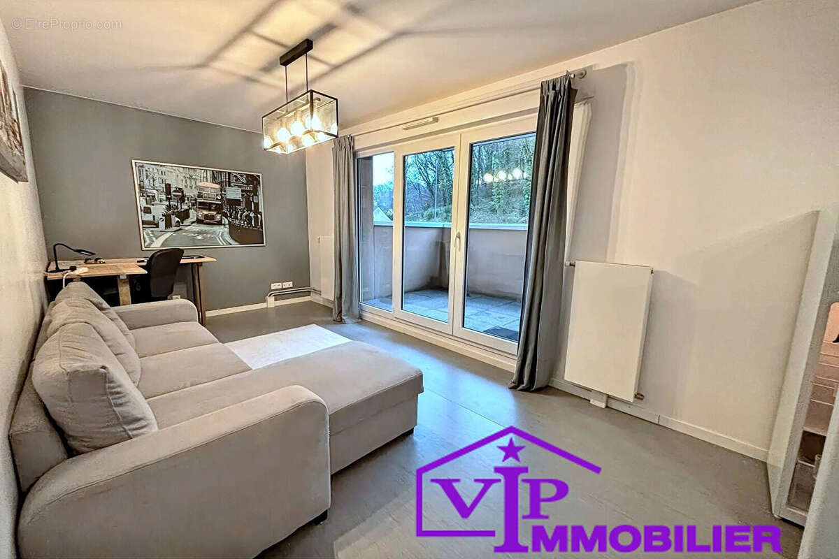Appartement à PETIT-COURONNE