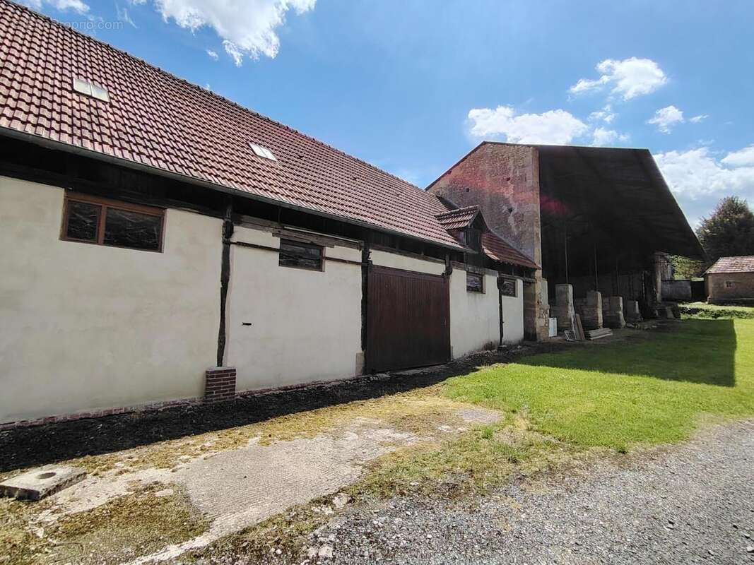 Maison à MEZIDON-CANON