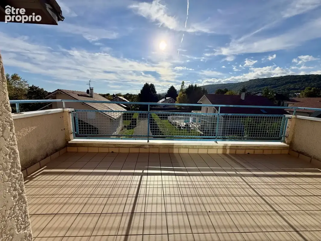 Divonne les Bains 01220, T4 122m2 dernier étage, balcons, garages, parking. - photo 10