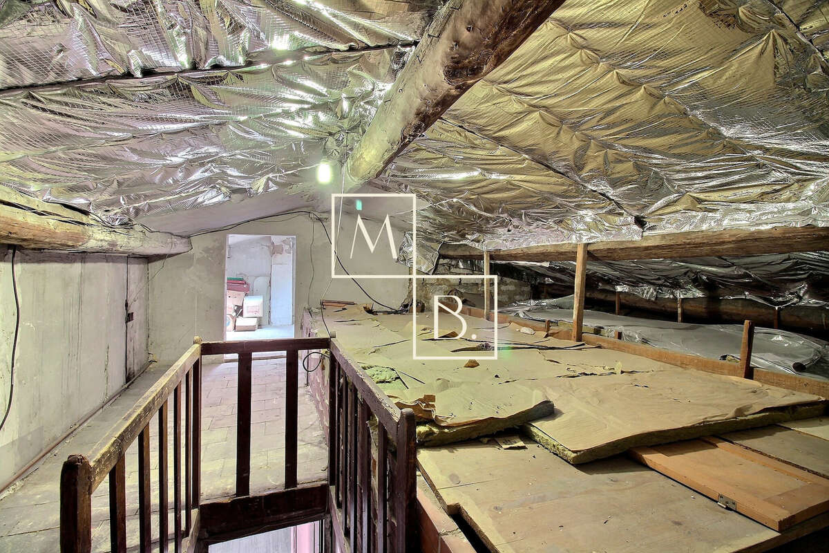 Gare St Roch, grand T3 de 75 m2 avec grenier aménageable + cave - photo 11