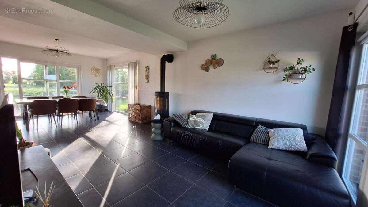Maison à SERANVILLERS-FORENVILLE