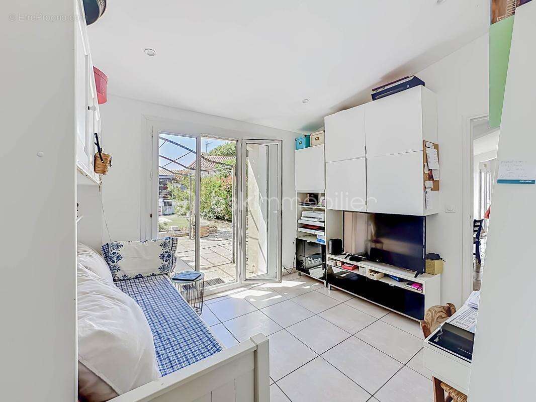 EXCLUSIVITÉ *** Villa T5 en Plain Pied, Sans vis à vis, sans travaux, Rive Droite à PALAVAS *** - photo 16