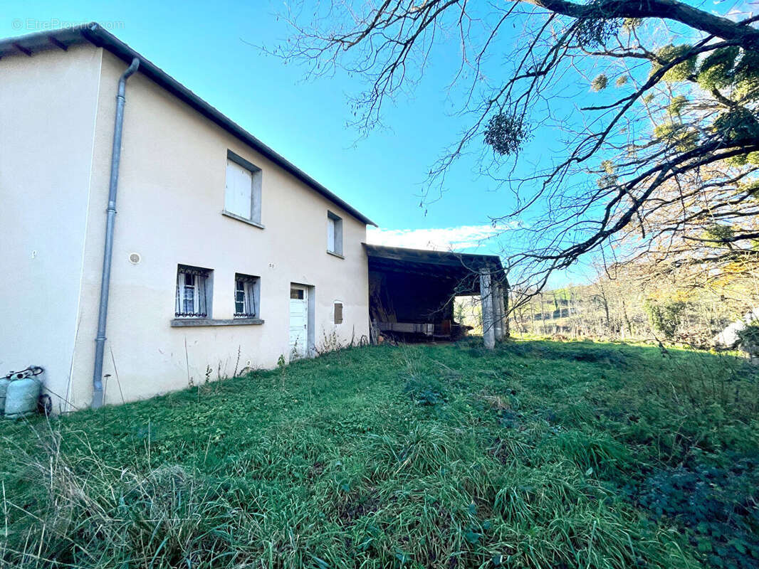 Maison à LANUEJOULS