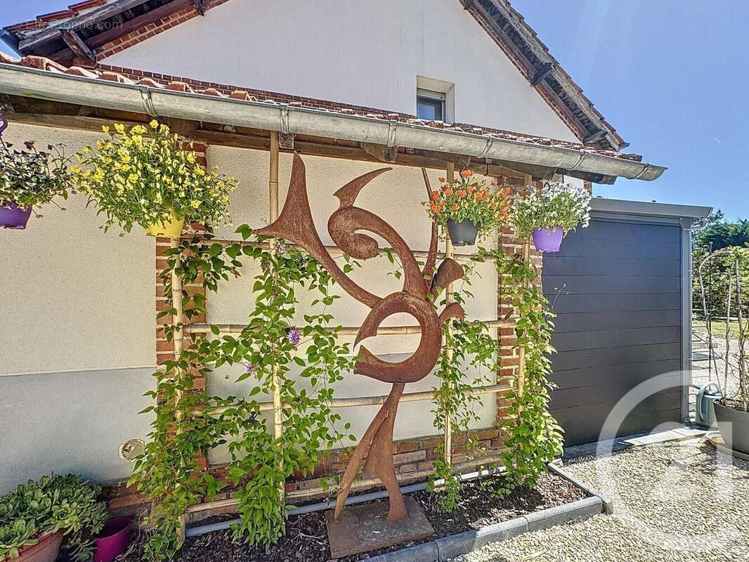 Maison à MENESTREAU-EN-VILLETTE