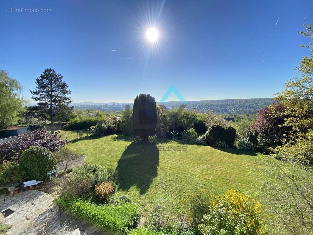 Maison à MAREIL-MARLY