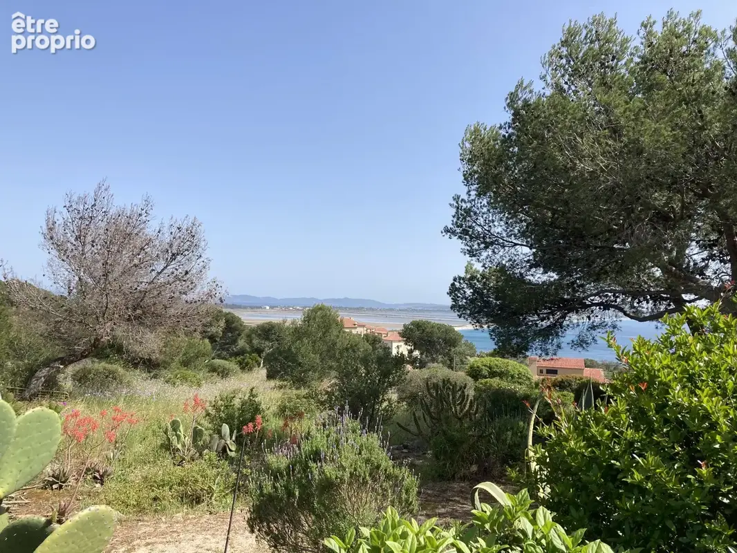 HYÈRES   ALMANARRE / COSTEBELLE T2 vue mer terrasse et jardin - photo 23