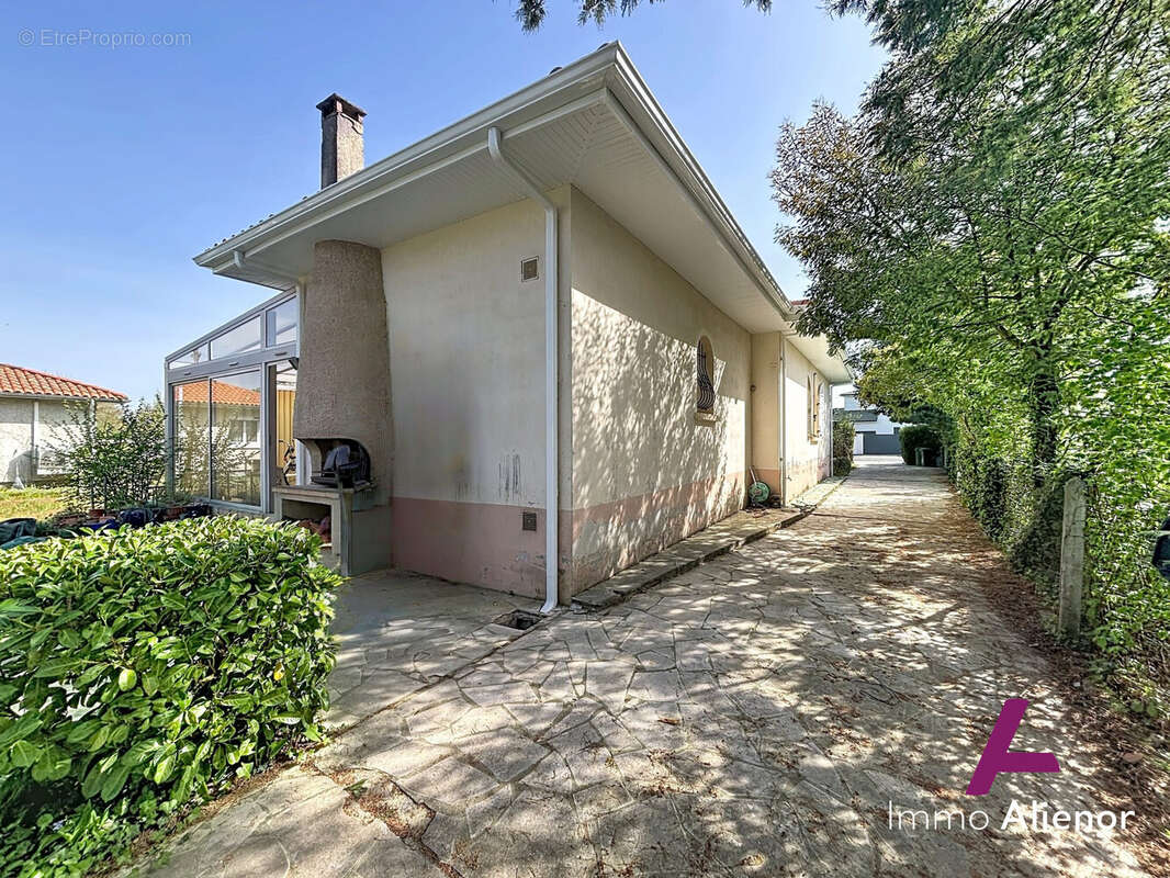 Maison à MARTIGNAS-SUR-JALLE