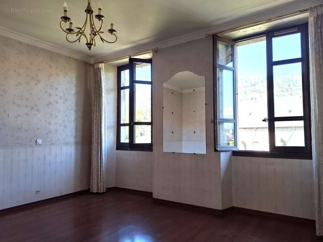 Appartement à LA ROCHETTE