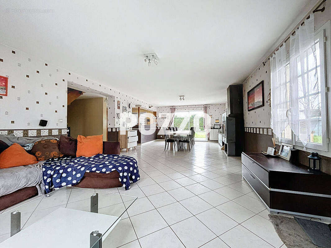 Maison à FIERVILLE-LES-MINES