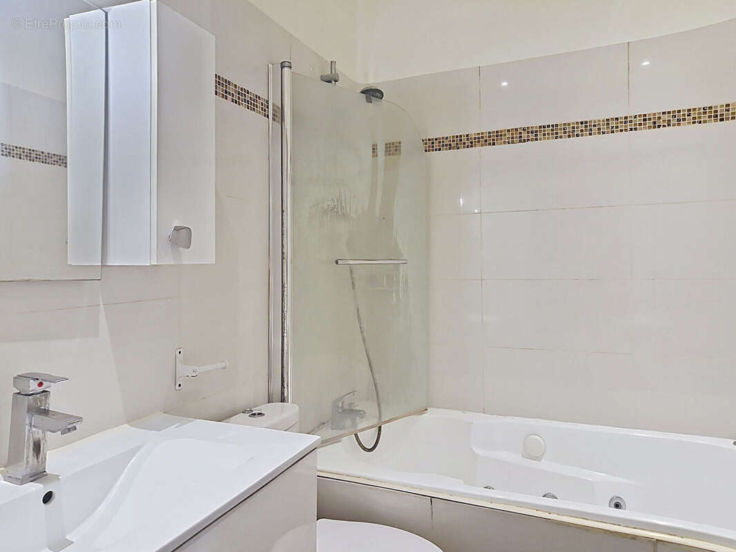 Appartement à PARIS-2E