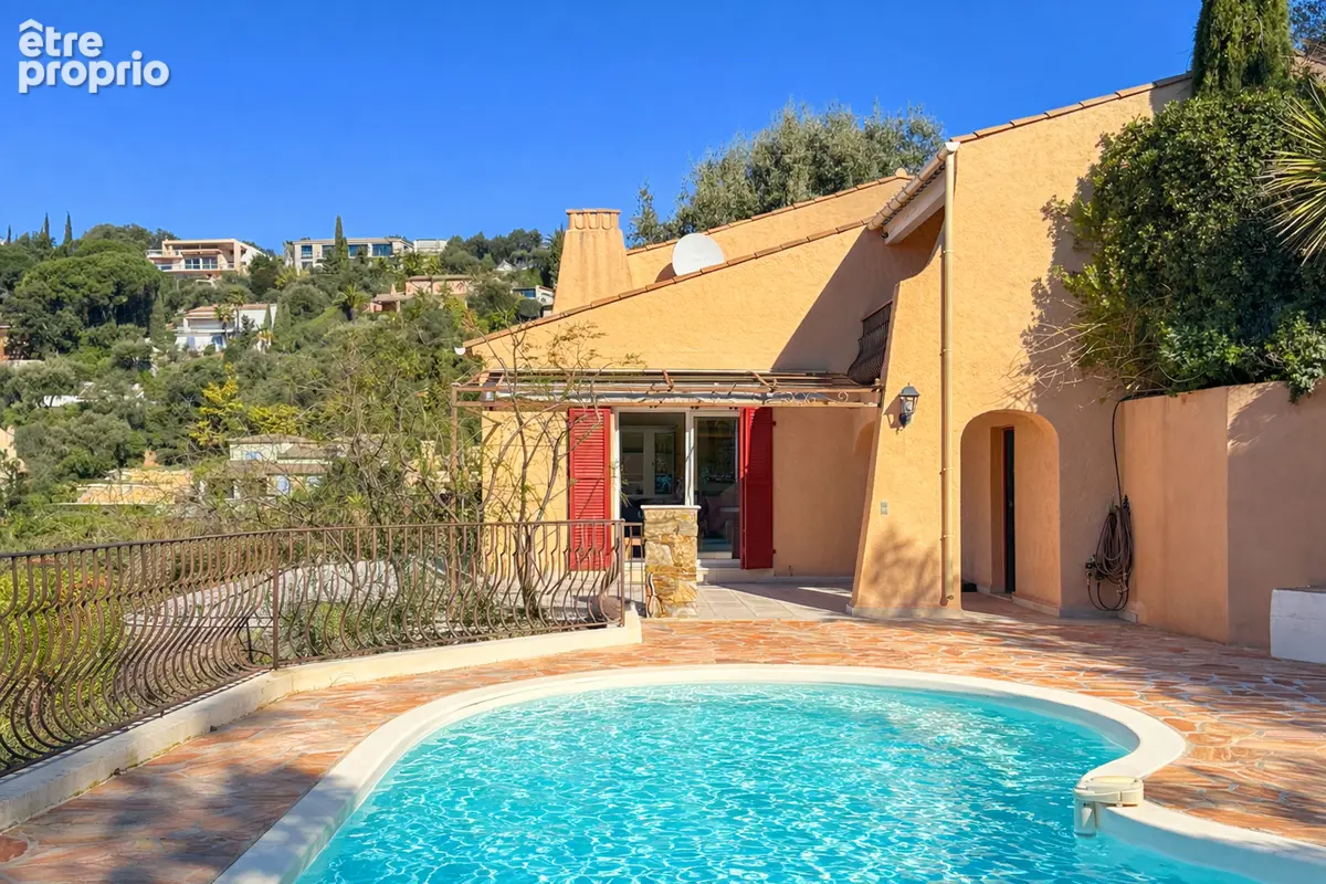 A vendre villa vue mer golfe de st-tropez 5 chambres annexe piscine parkings  aux issambres - photo 2