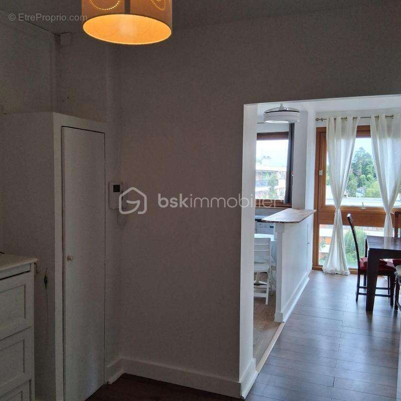 A vendre appartement de 4 pièces de 89 m² avec grand balcon, parking & cave – Résidence Élysée 2 - photo 3