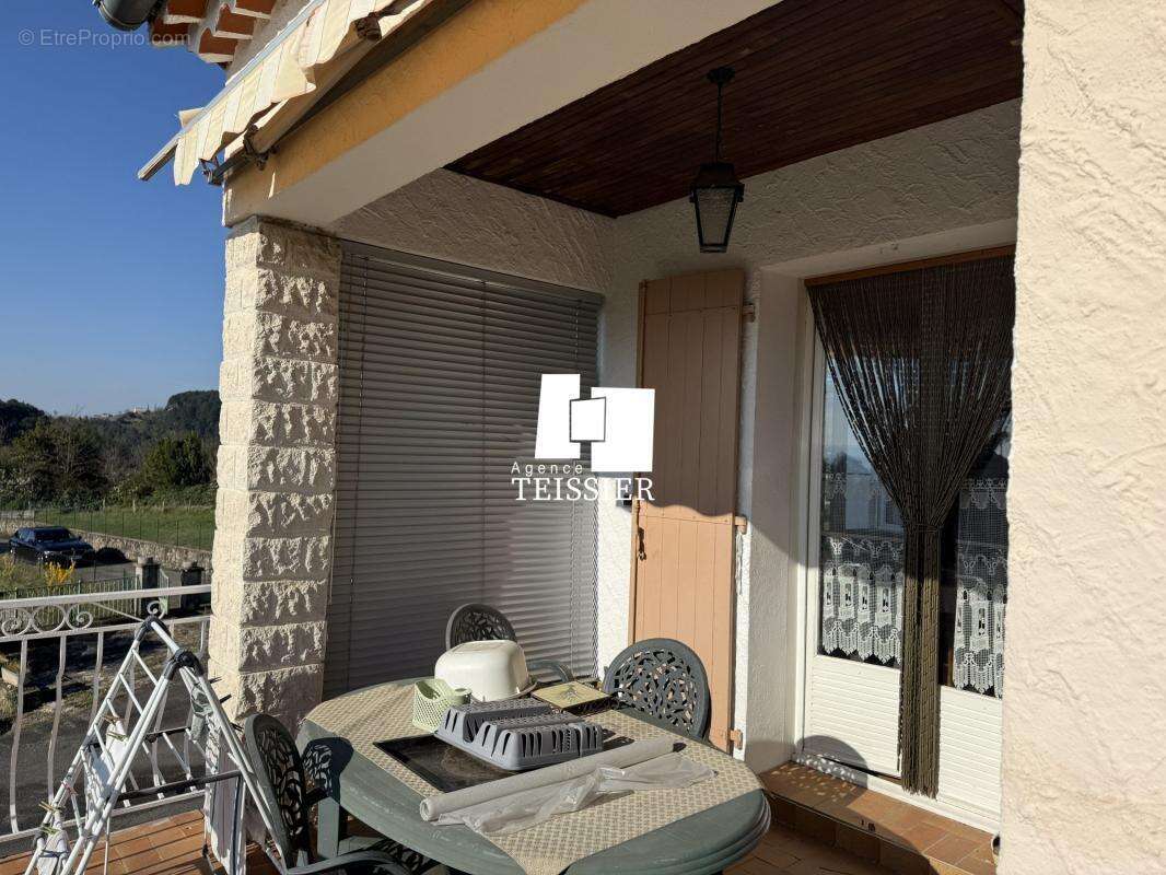Maison à CHASSIERS