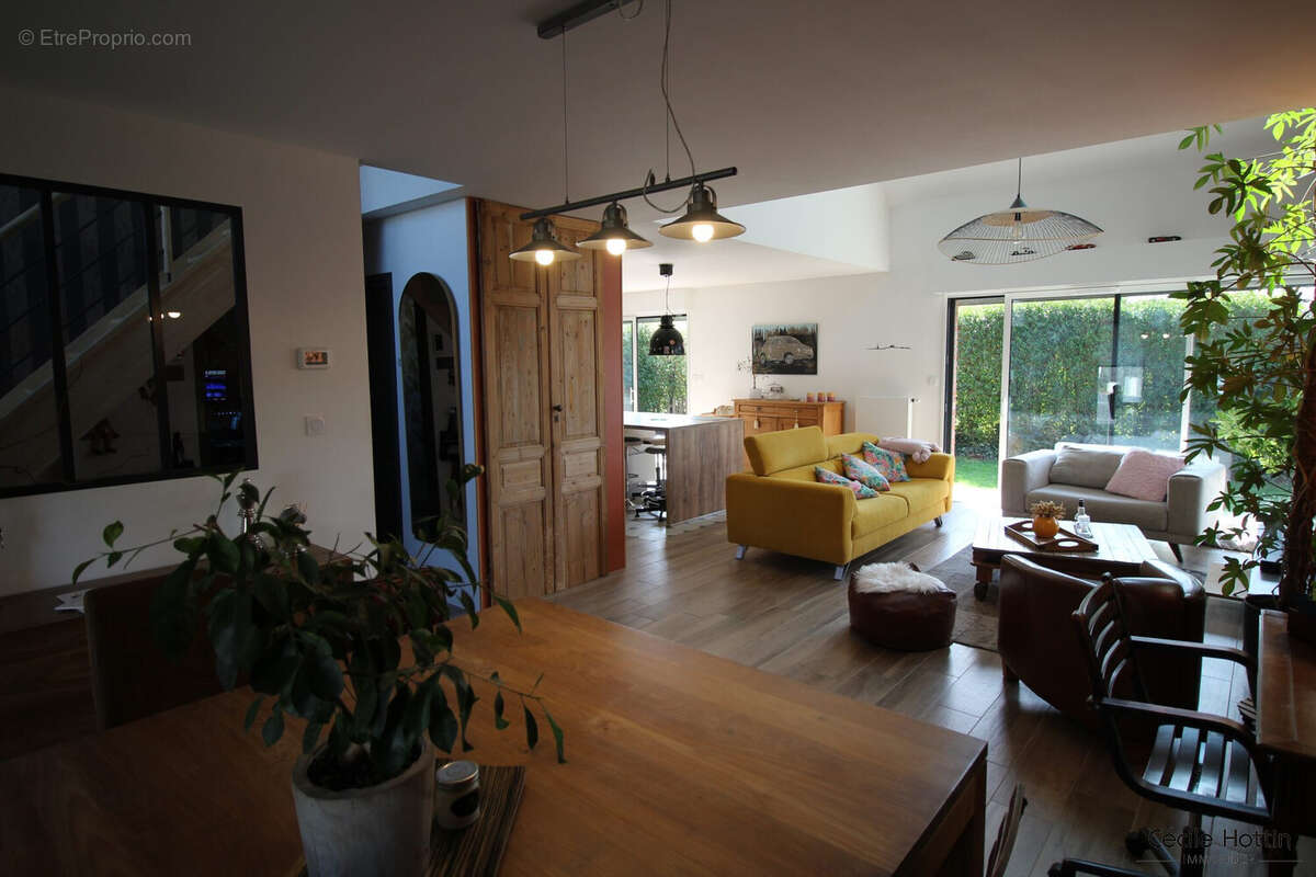 Maison à CAMPHIN-EN-CAREMBAULT