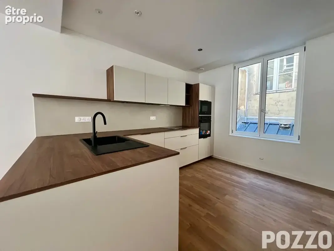 A Vendre Bel Appartement T2 à  Bayeux  (14400) idéalement situé en plein centre - photo 2