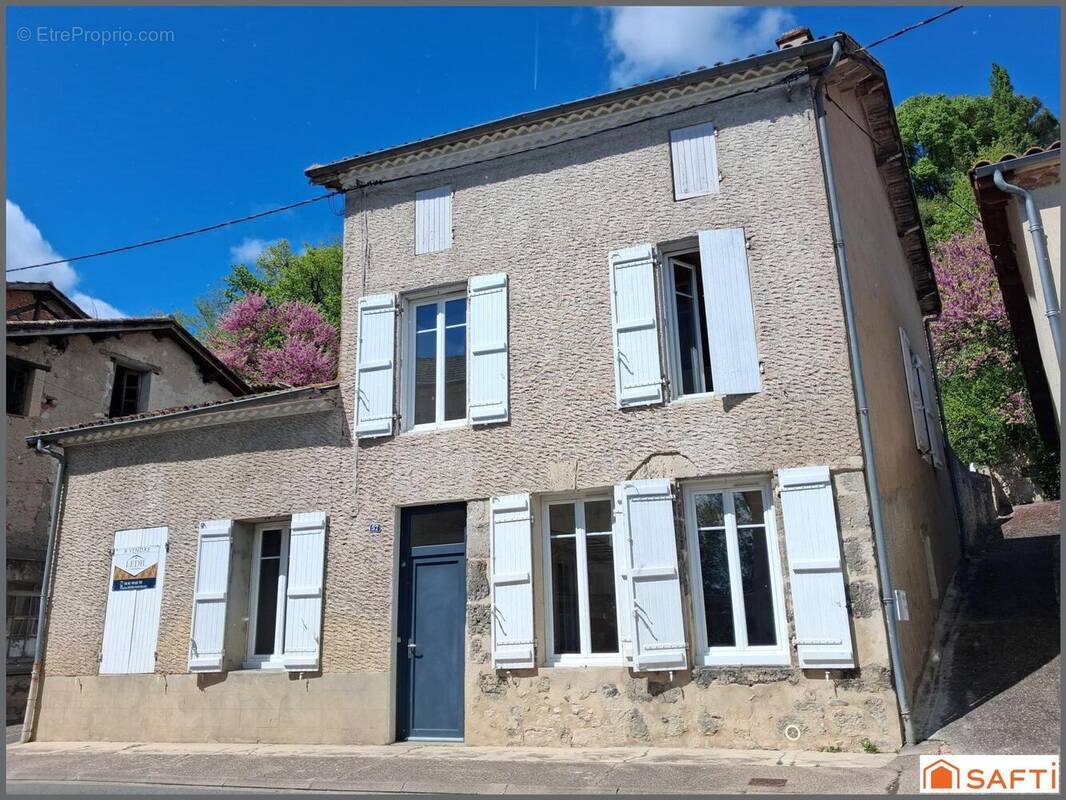 Photo 1 - Maison à PORT-SAINTE-MARIE