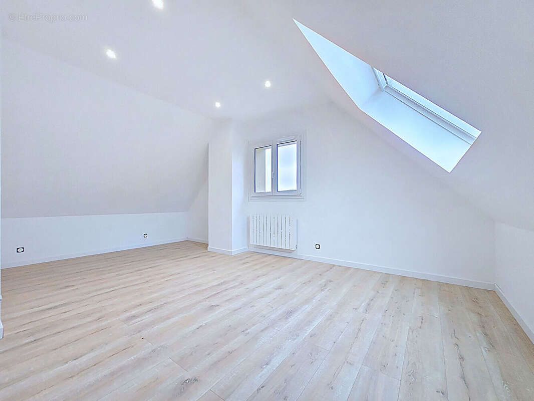 Maison à FRANQUEVILLE-SAINT-PIERRE