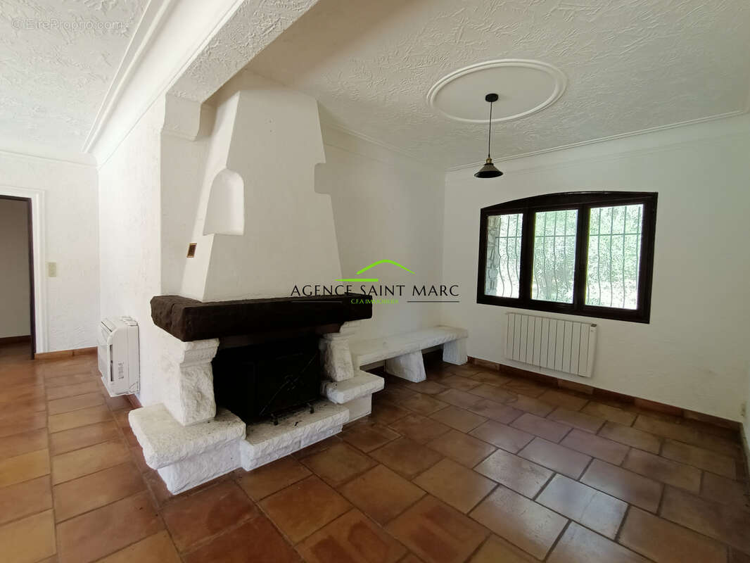 Maison à PEYMEINADE