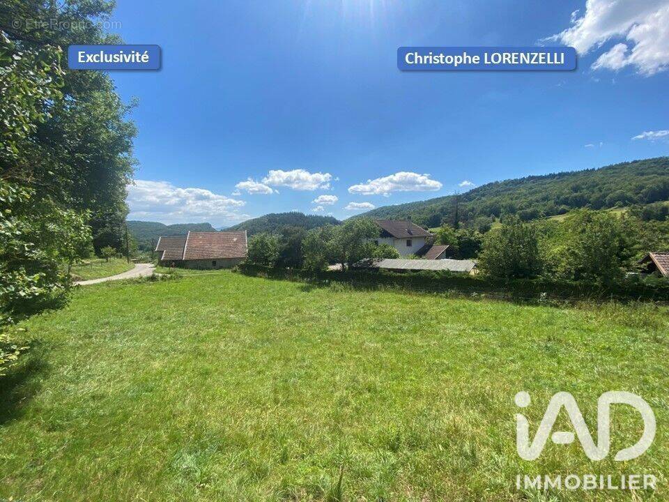 Photo 1 - Terrain à SAINT-PIERRE-DE-CURTILLE