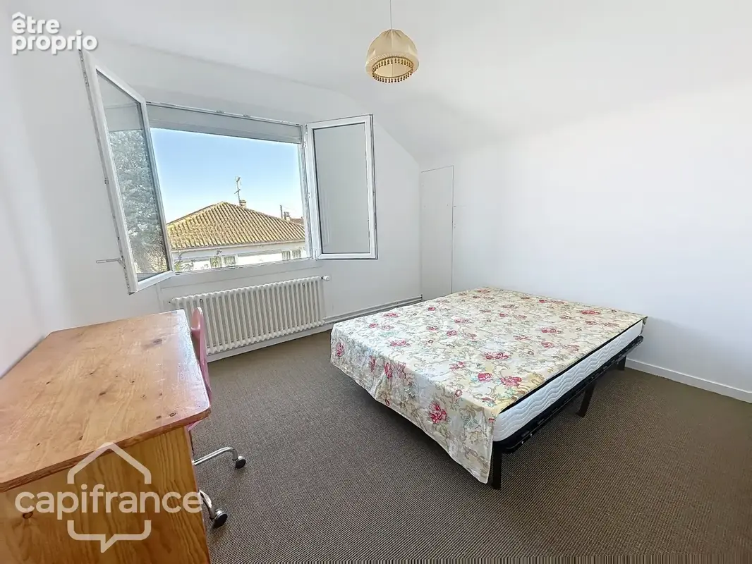 Dpt Deux Sèvres (79), à vendre THOUARS maison P7 de 196 m² - Terrain de 475,00 m² - photo 11