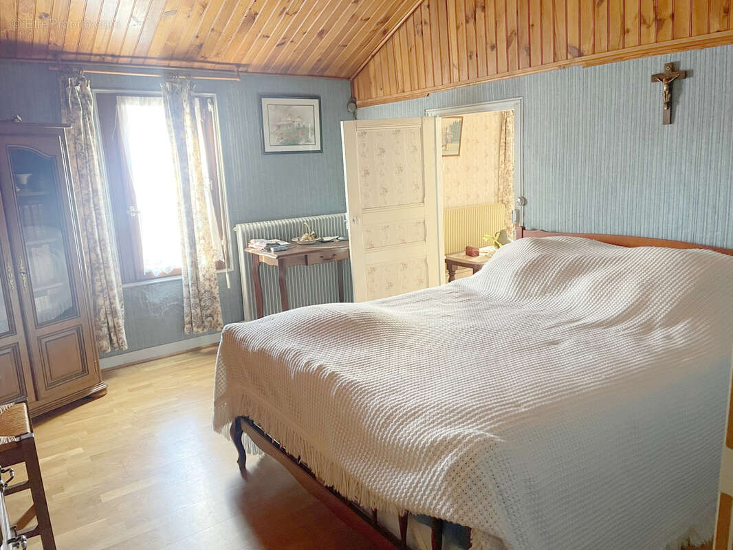 Maison à SAINTE-GENEVIEVE