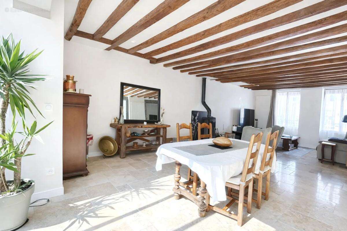 Maison à LA CHAPELLE-GAUTHIER