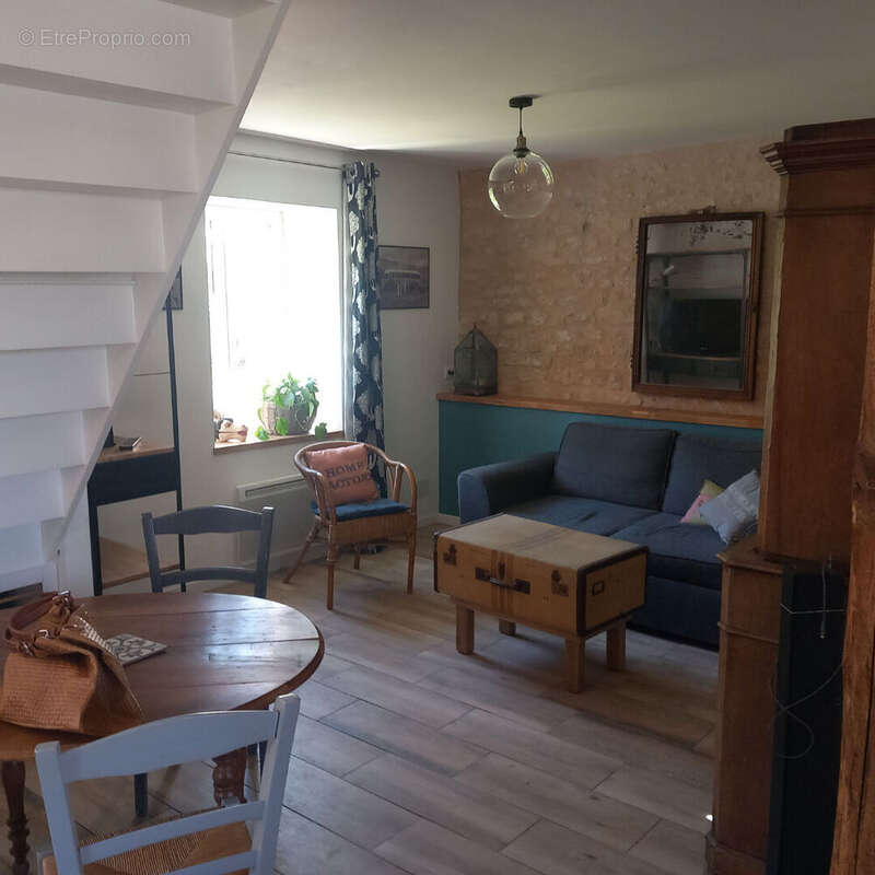 Maison à REMAUVILLE