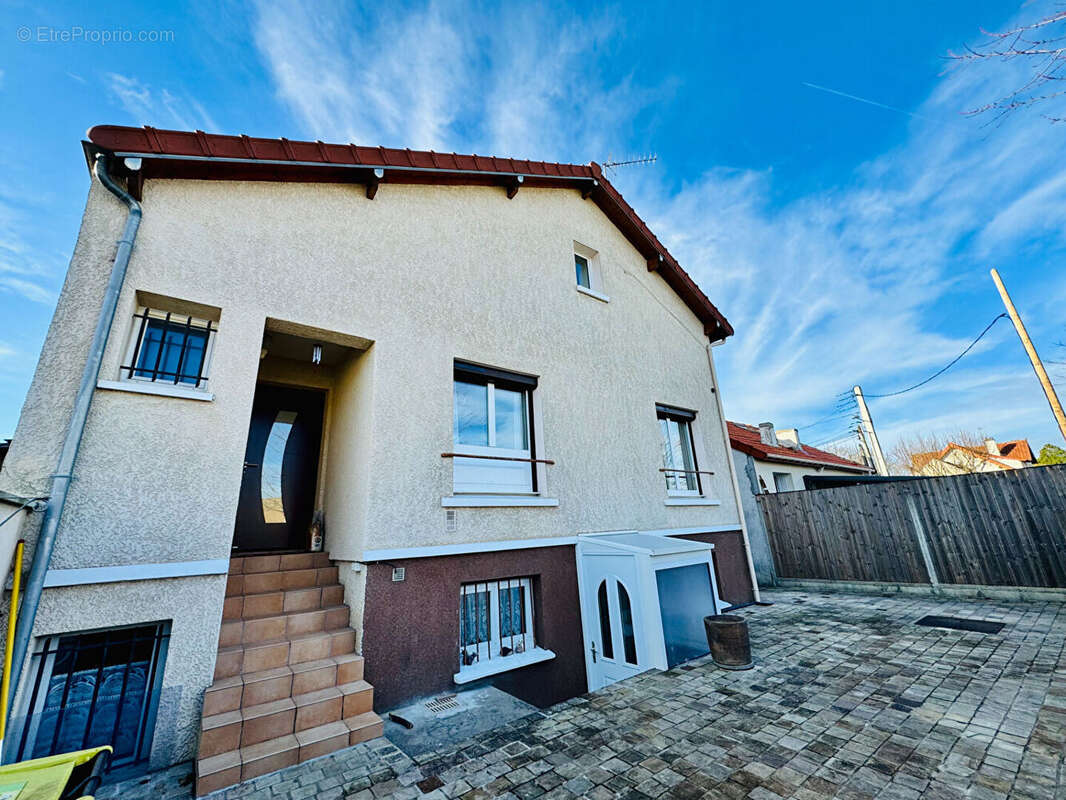 Maison à ATHIS-MONS