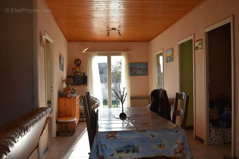Maison à LA BREE-LES-BAINS